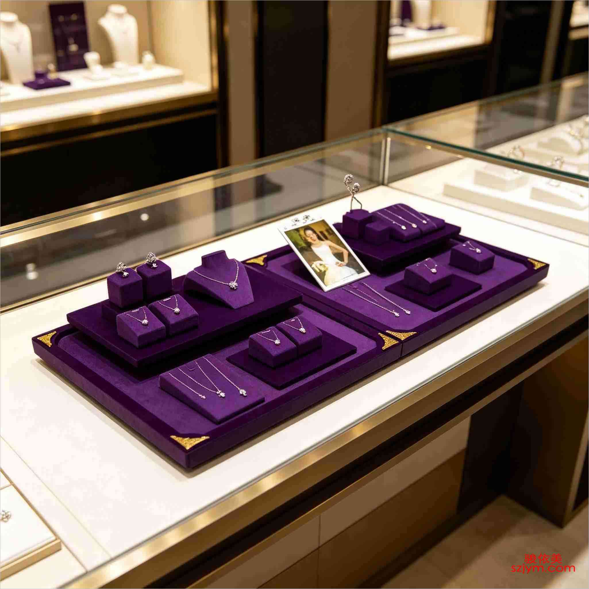 铂金展示台DJ9